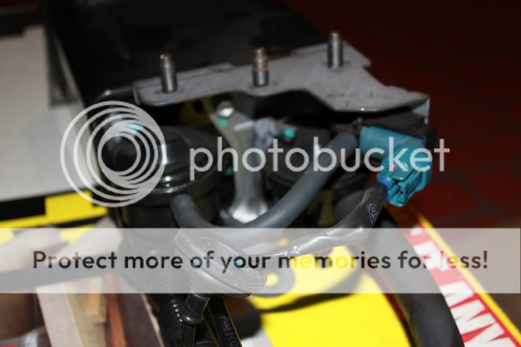 Converting to run fuel return line MR2 SpyderChat