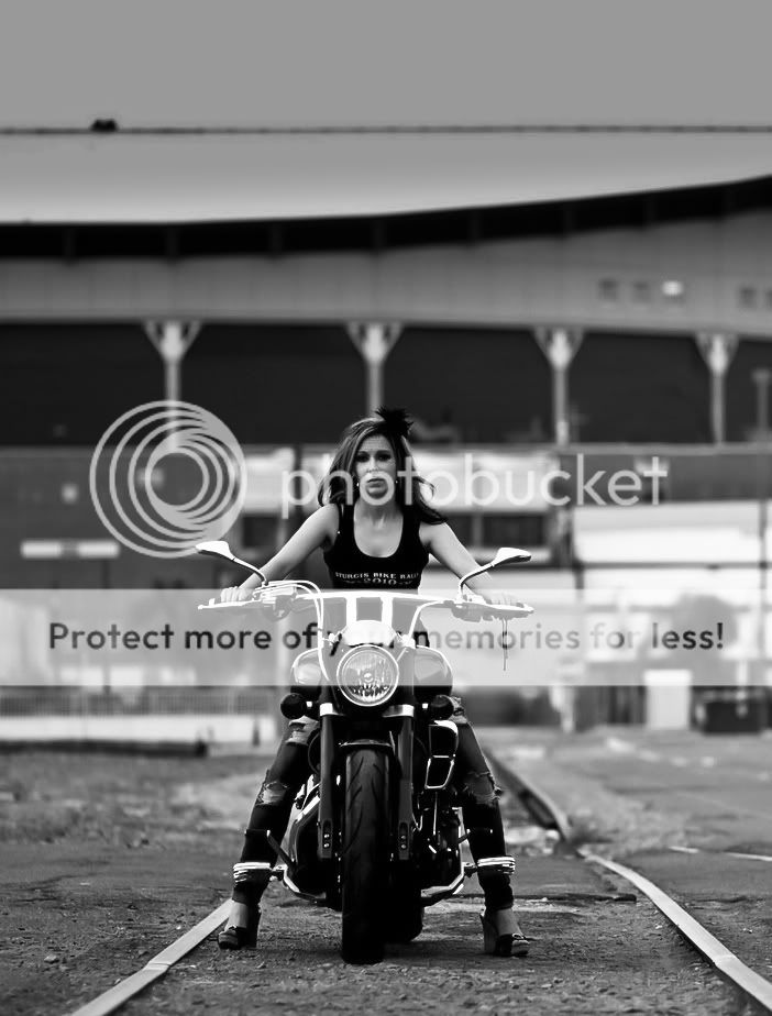 IMAGE: http://i760.photobucket.com/albums/xx249/navinbusy/Suzie.jpg